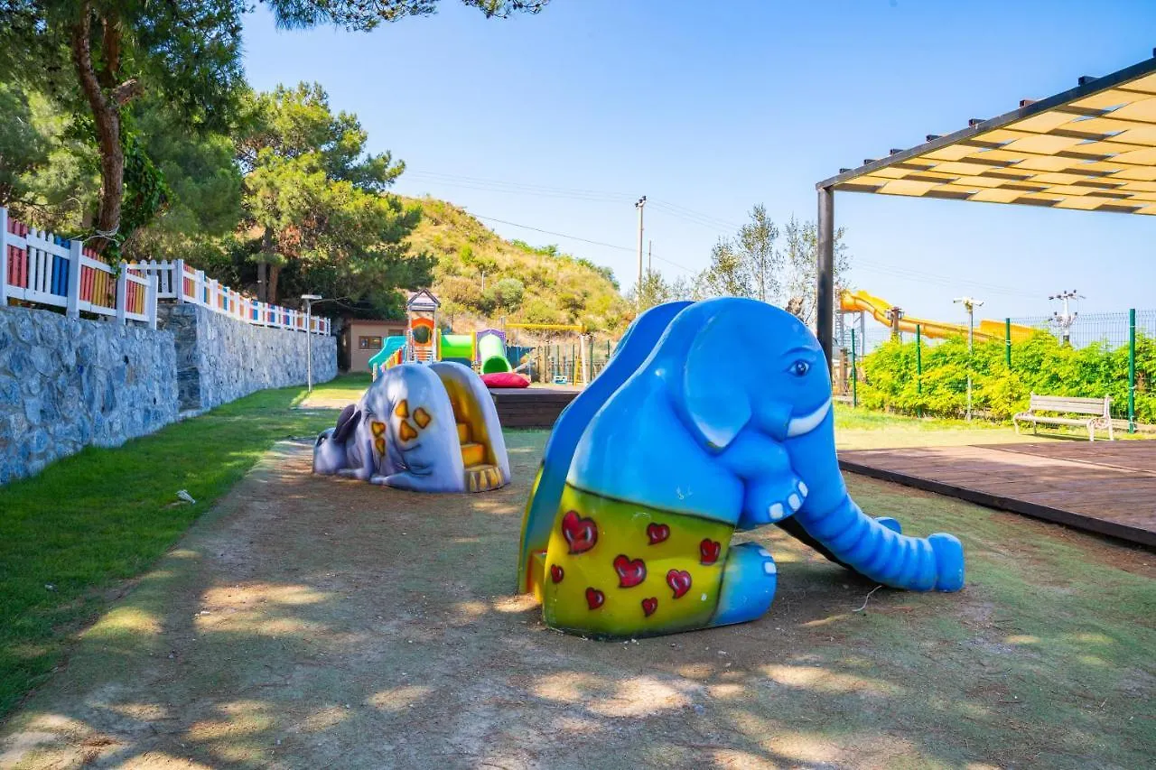 Ramada Resort Kusadasi & Golf