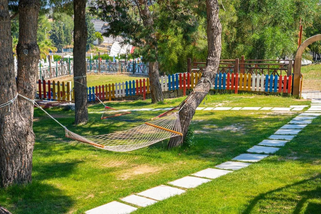 Ramada Resort Kusadasi & Golf