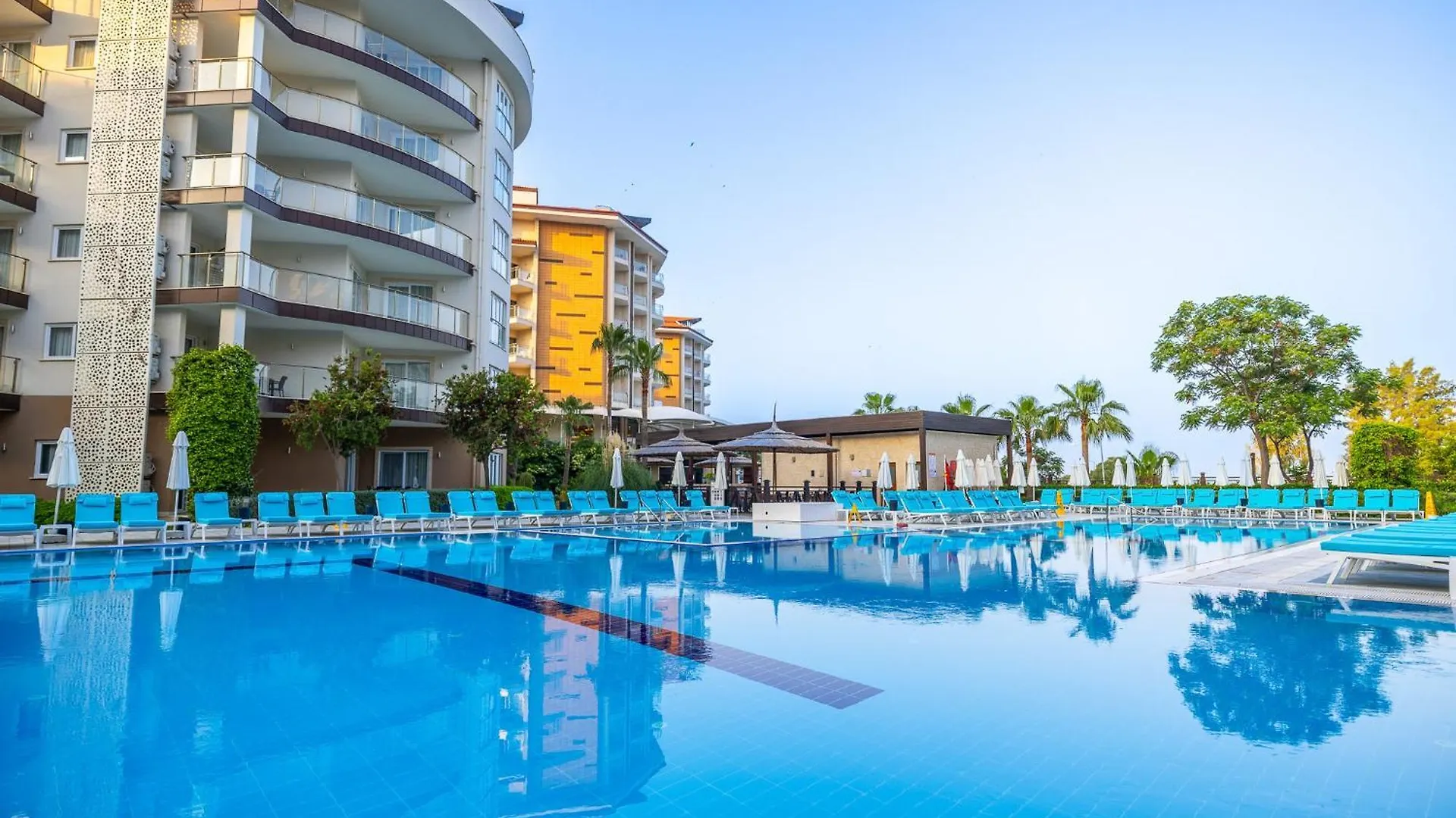Ramada Resort Kusadasi & Golf
