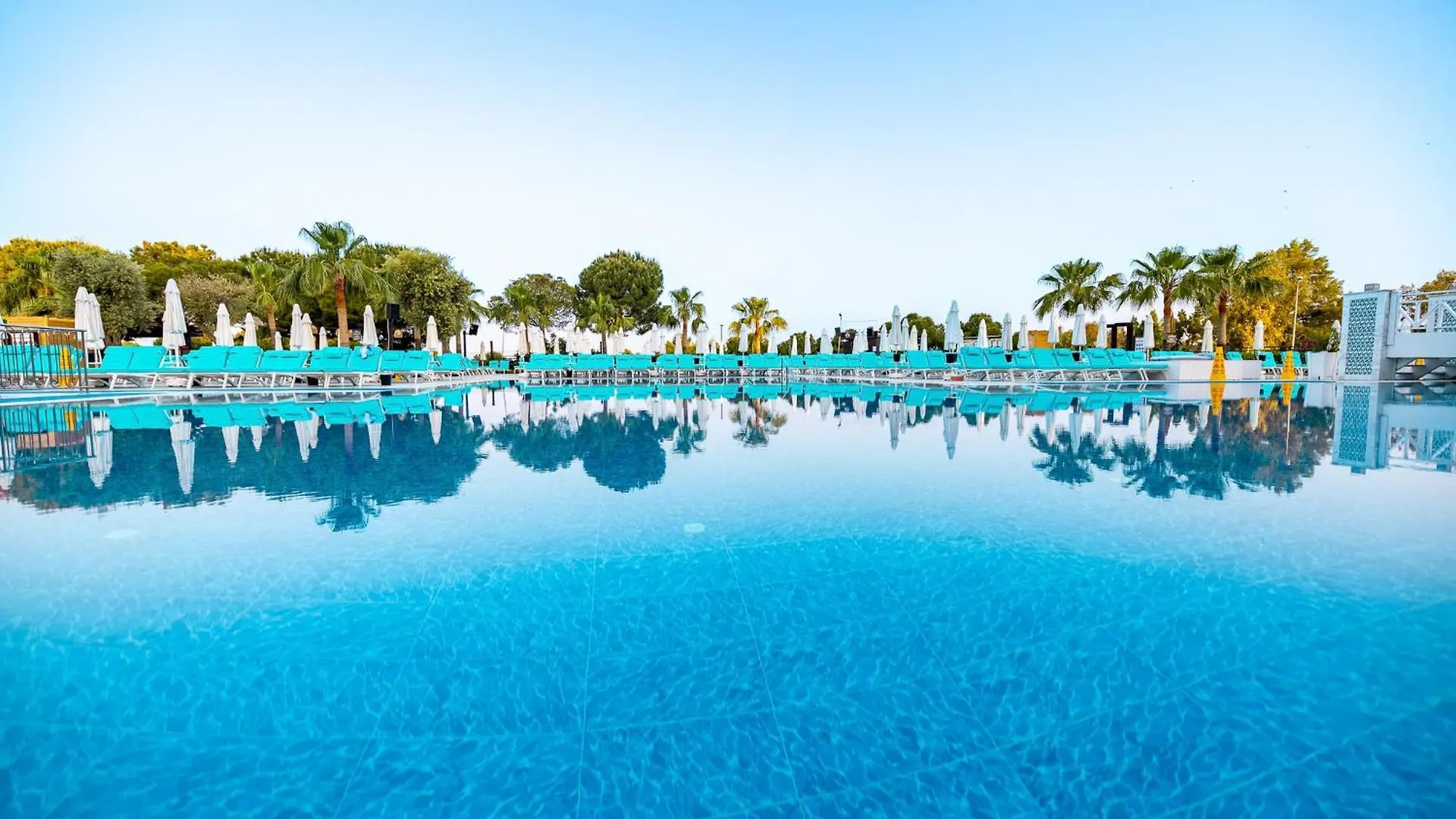 Ramada Resort Kusadasi & Golf