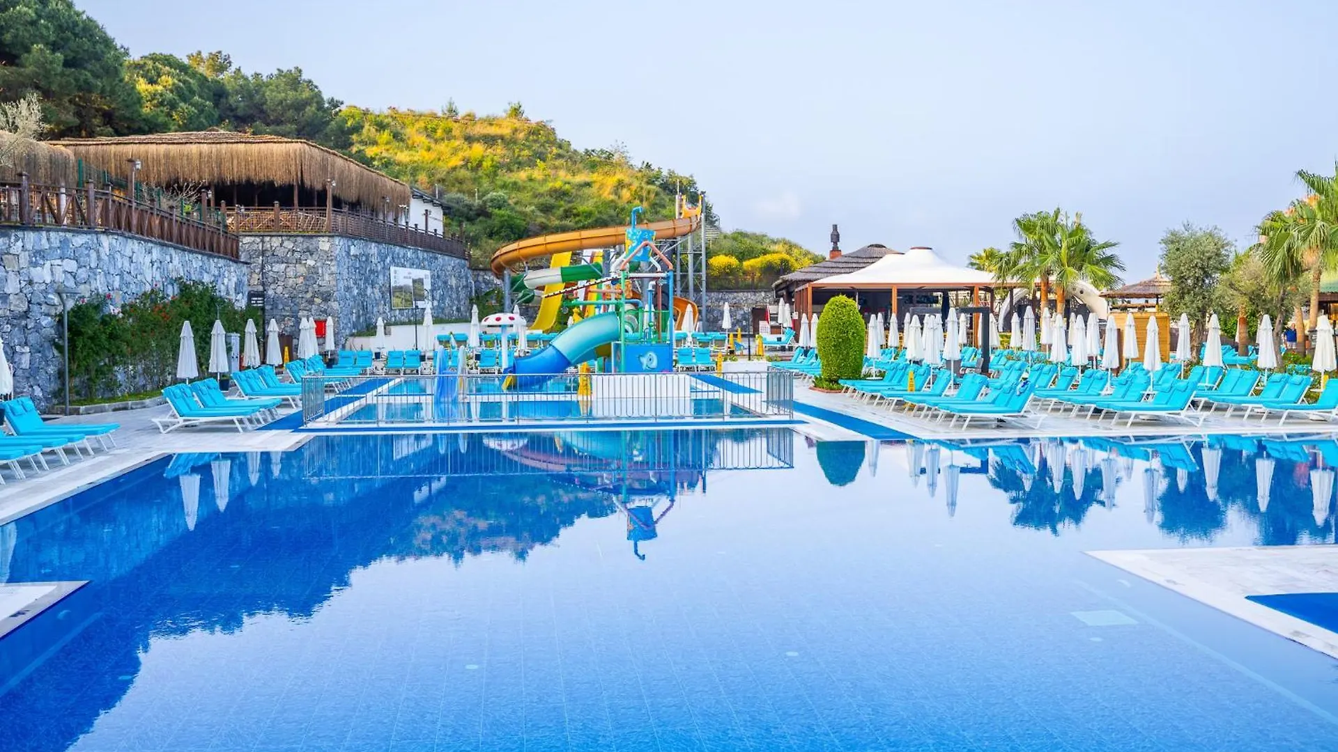 Ramada Resort Kusadasi & Golf 5*,